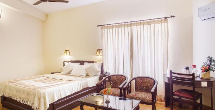 טקאדי Michaels Inn מראה חיצוני תמונה