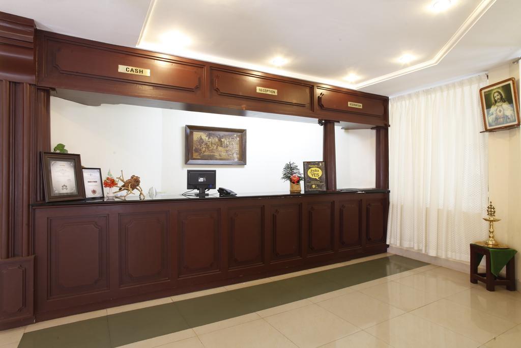 טקאדי Michaels Inn מראה חיצוני תמונה