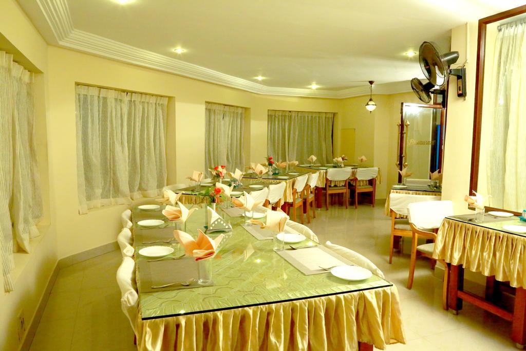 טקאדי Michaels Inn מראה חיצוני תמונה
